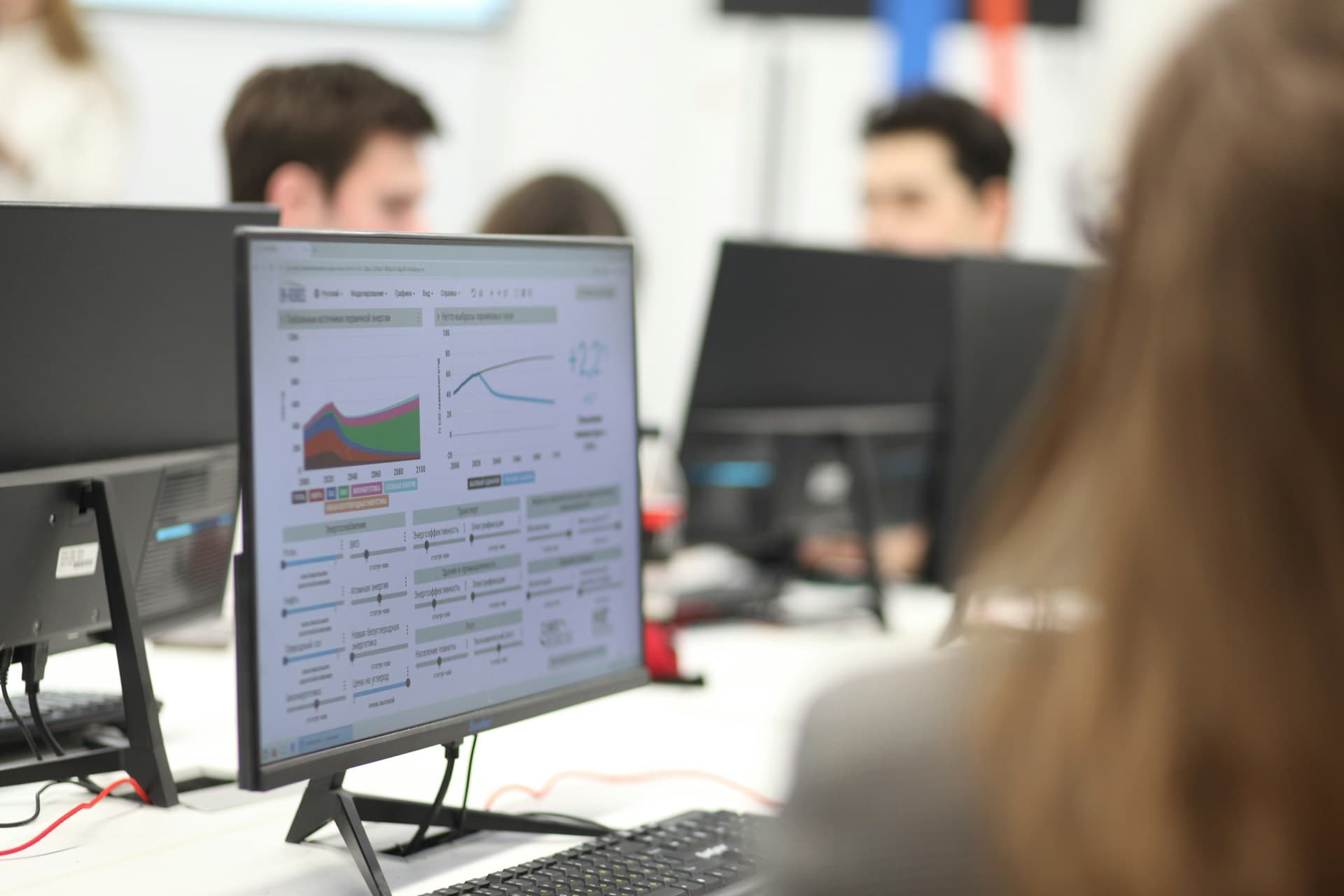 The KPIs Independent Vehicle Leasing Brokers Should Actually Be Tracking